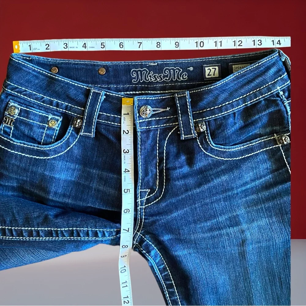 Miss Me Low Rise Bootcut jeans Sz. 27 NWOT Dark wash Embellished Cross pockets - Picture 8 of 11